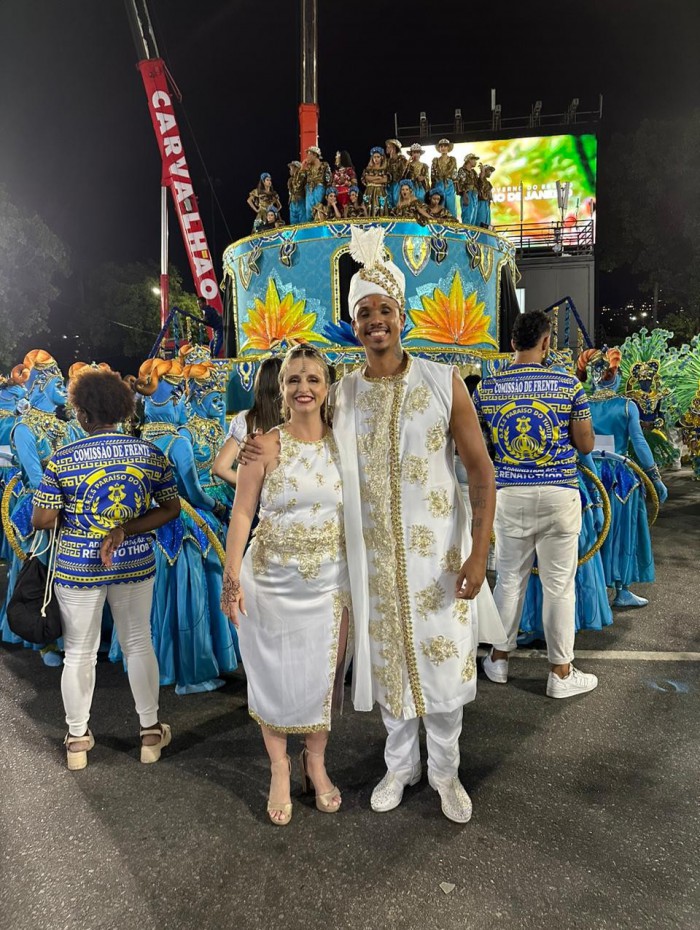 Na foto, os core&oacute;grafos Lucas Maciel e Karina Dias da comiss&atilde;o de frente da Paraiso da Tuiuti