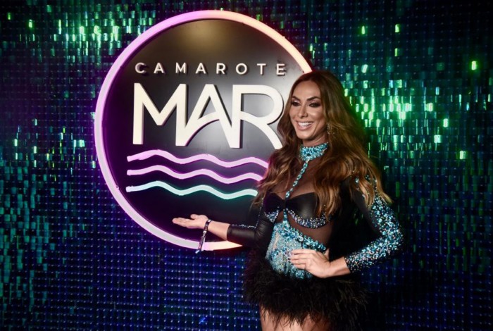 Nicole Bahls curte camarote da Marqu&ecirc;s de Sapuca&iacute; 