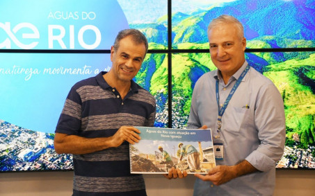 Prefeito de Nova Iguaçu recebe relatório de atividades de concessionária