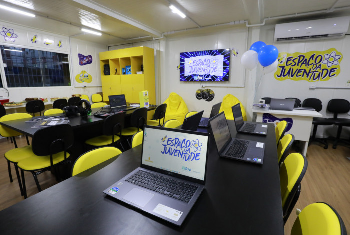 O espaço tem estrutura sustentável e ficará instalado na Praça Elba, ponto de lazer da comunidade