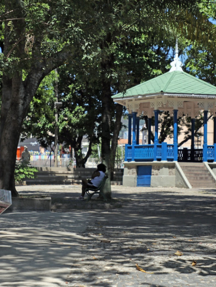 Coreto do Jardim do M&eacute;ier foi reformado e o espa&ccedil;o ficou mais organizado, sendo mais frequentado com seguran&ccedil;a pelos moradores