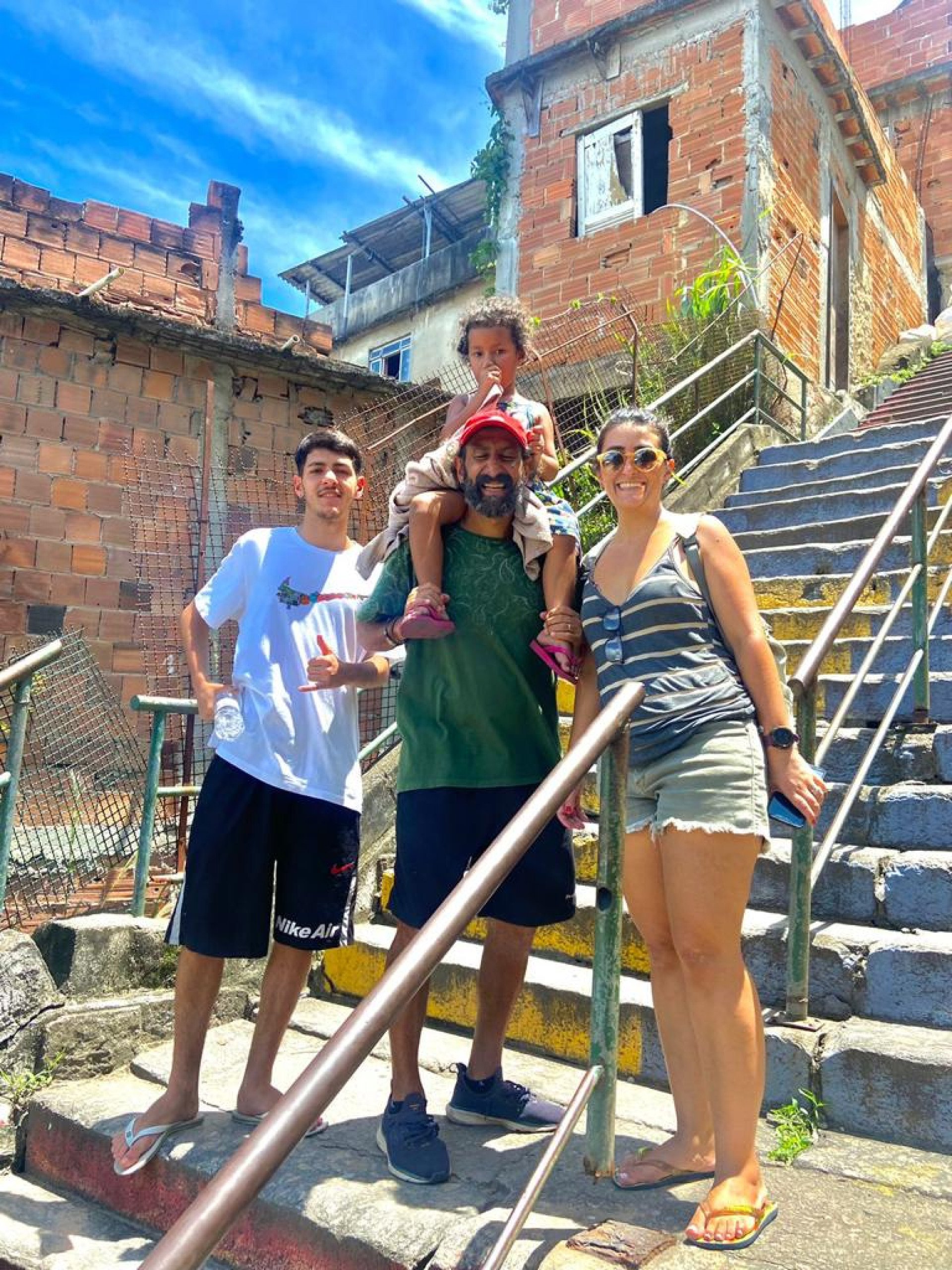 Fam&iacute;lia de Baependi, no sul de Minas Gerais, veio ao Rio e aproveitou para fazer os dois itiner&aacute;rios do Rol&eacute; dos Favelados