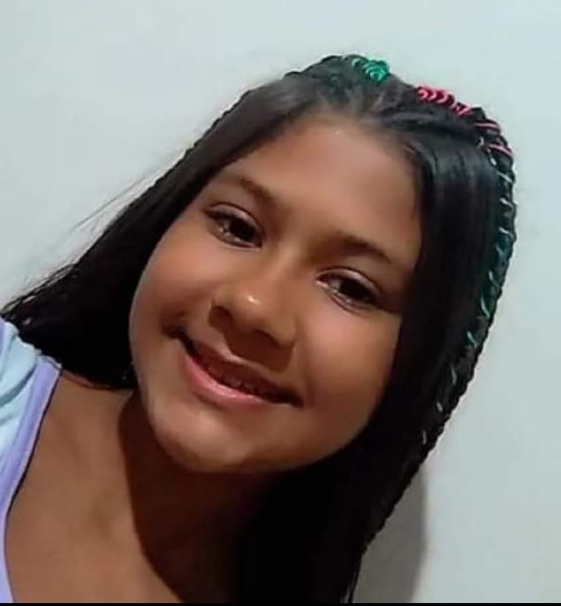 Menina de 12 anos desaparece após marcar encontro pela Internet na