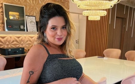 Na reta final da gestação, Viih Tube reclama de dor: 'Muito forte'