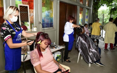 Hospital da Posse promove 'Dia de Beleza' para pacientes e acompanhantes