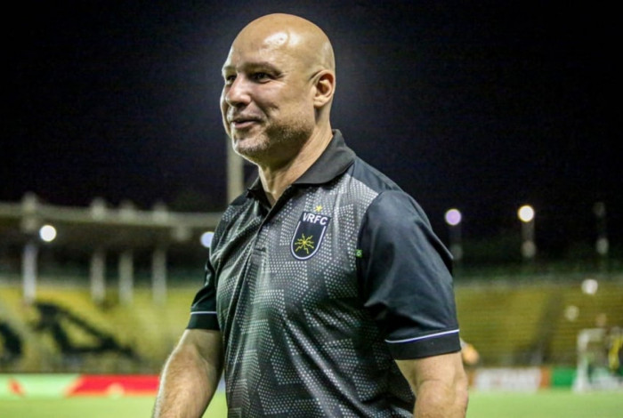 técnico Rogério Corrêa, do Volta Redonda
