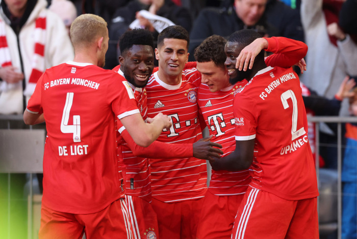 Jogadores do Bayern de Munique comemoram vitória
