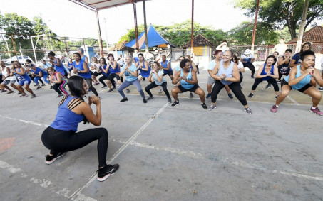 Projeto ‘Ginástica nos Bairros’ leva atividades físicas para iguaçuanos