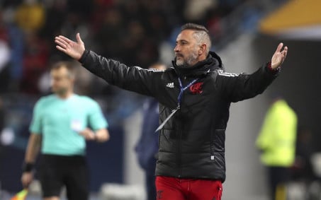Declarações de Vítor Pereira após derrota do Flamengo na Libertadores repercutiram mal internamente