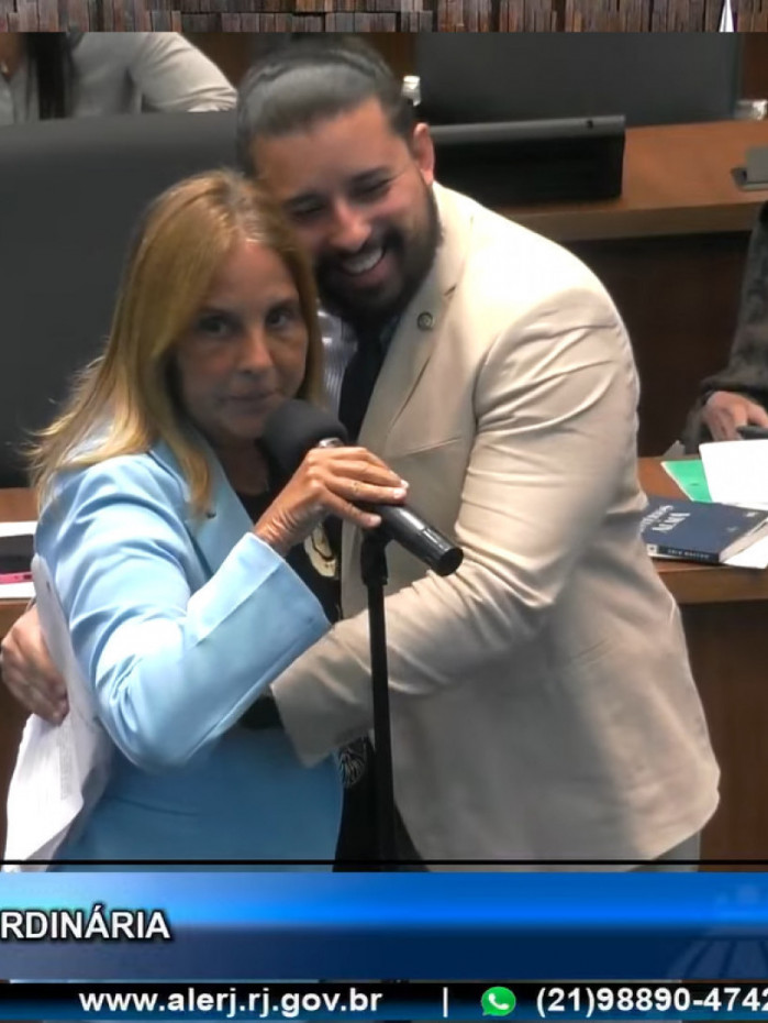 A deputada Lucinha (PSD) e o deputado Yuri (PSOL) durante a sess&atilde;o legislativa desta quarta-feira (29)