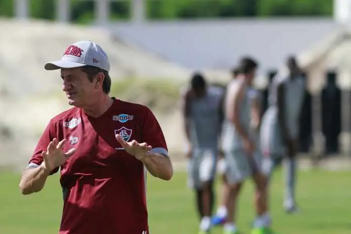 Leomir como auxiliar t&eacute;cnico do Fluminense em 2017