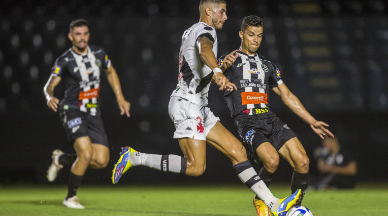 Léo aponta que Brasileirão será a 'Copa do Mundo' do Vasco