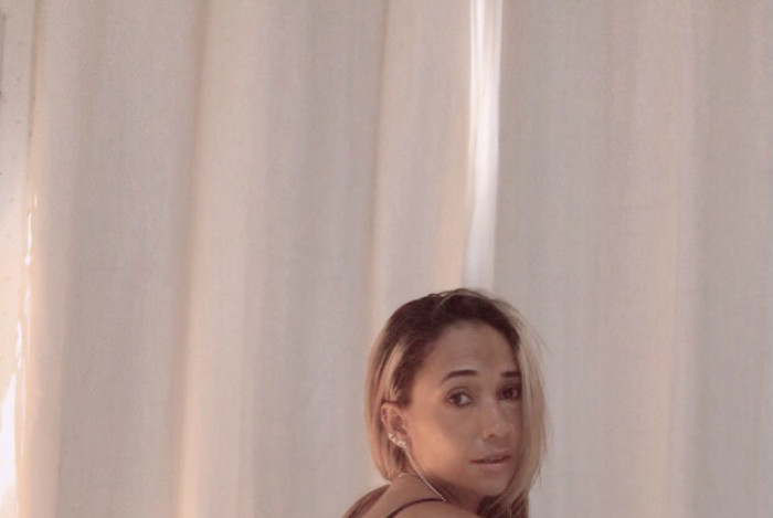 Karina Mendes - Instagram: kariina021rj