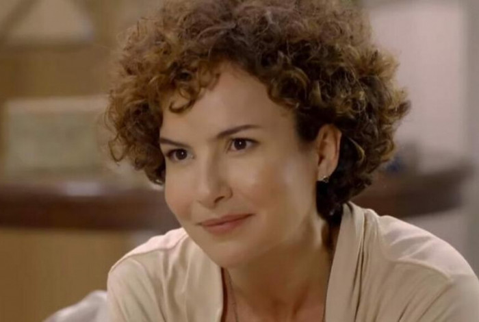 Eugênia (Amanda Acosta) em Poliana Moça