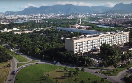 Politécnica da UFRJ aproveita reforma curricular para mirar evasão de negros