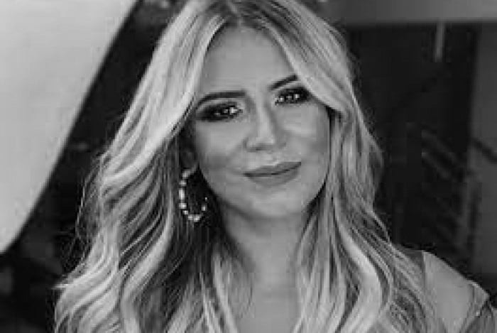 Mar&iacute;lia Mendon&ccedil;a