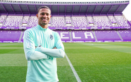 Conheça o primeiro atleta a fazer intercâmbio entre os times de Ronaldo Fenômeno