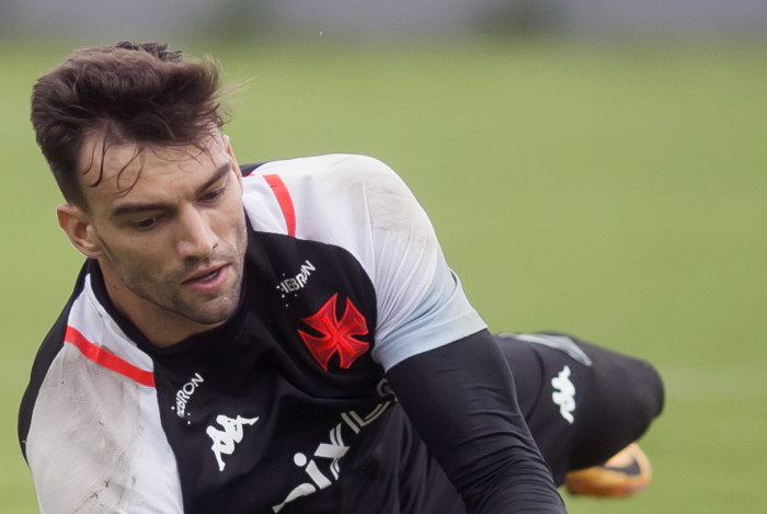 Leo Jardim no treino do Vasco no CT Moacyr Barbosa em 19 de abril de 2023. Foto: Daniel RAMALHO/VASCO