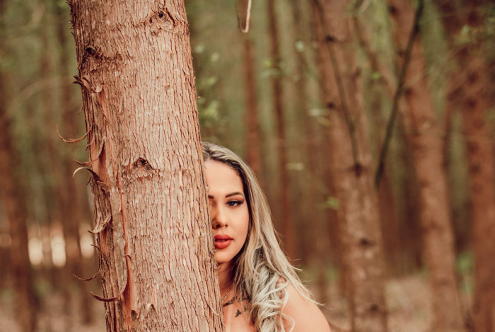 Livia Abreu - Instagram: @niviaabreuoficial