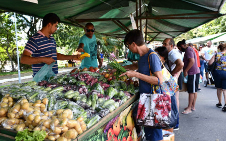 Música na Feira recebe músicos de forró e rock