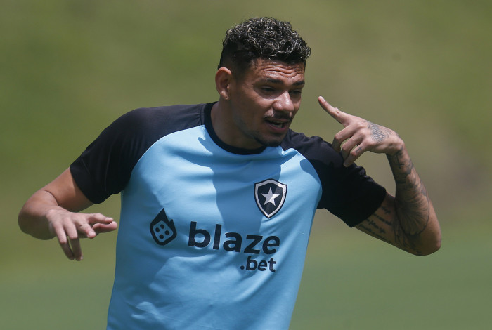Tiquinho Soares. Treino do Botafogo no Espaco Lonier. 25 de Novembro de 2022, Rio de Janeiro, RJ, Brasil. Foto: Vitor Silva/Botafogo. 
Imagem protegida pela Lei do Direito Autoral N&ordm; 9.610, DE 19 DE FEVEREIRO DE 1998. Sendo proibido qualquer uso comercial, remunerado e manipulacao/alteracao da obra.
