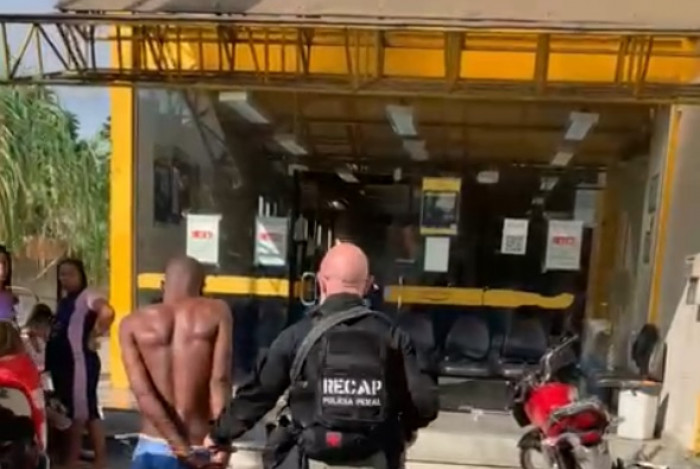 Wallace de Andrade Alves, de 41 anos, foi encontrado em im&oacute;vel na Rua Luiz Vicente Gonzaga, em Xer&eacute;m, Duque de Caxias