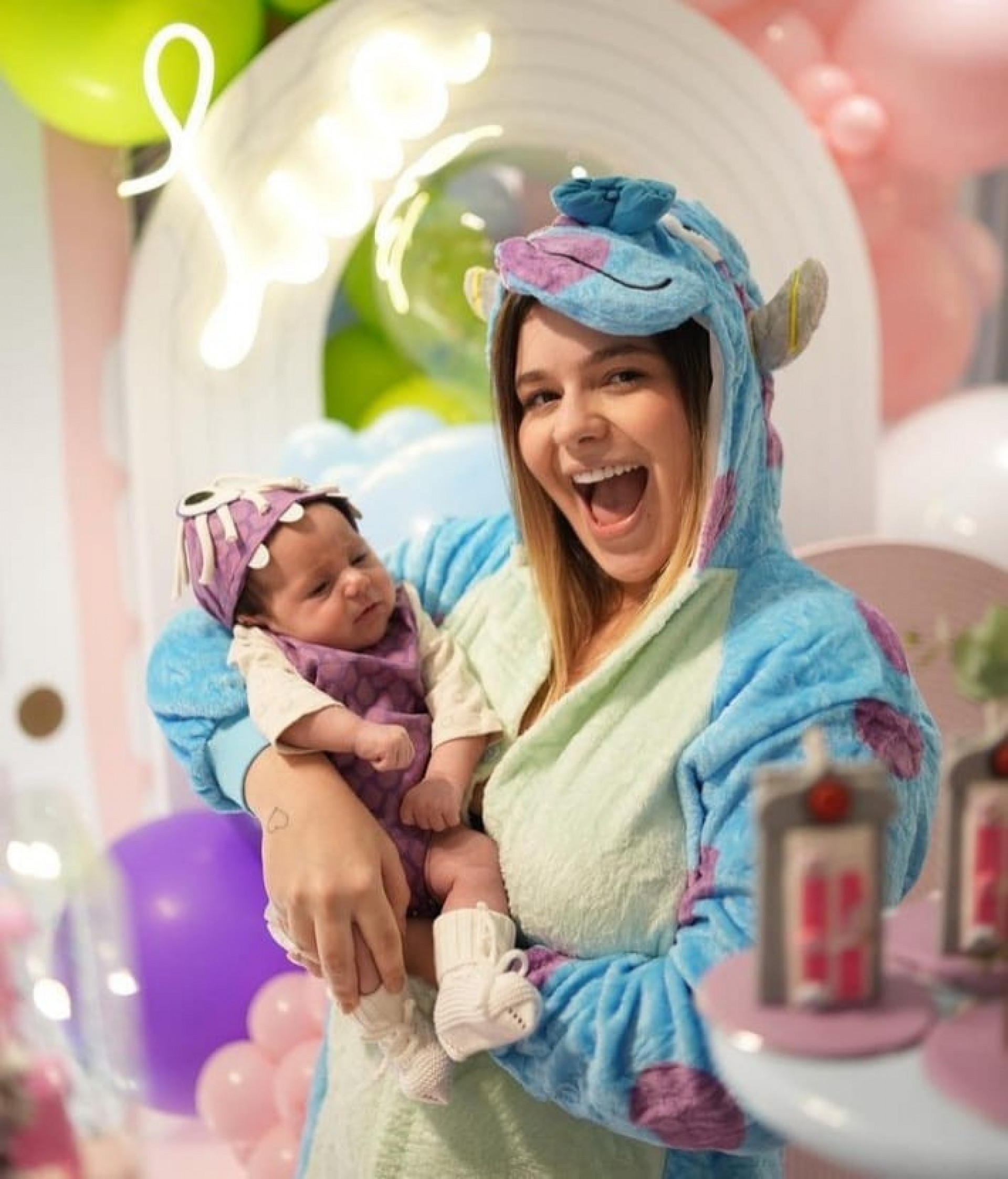 Viih Tube e Eliezer celebraram primeiro mês de vida da filha - Reprodução/Instagram