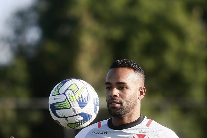 Alex Texiera no treino do Vasco no CT Moacyr Barbosa em 08 de maio de 2023. Foto: Daniel RAMALHO/VASCO