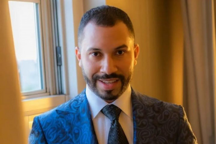 Gil do Vigor pediu votos para irm&atilde; que participa de reality show