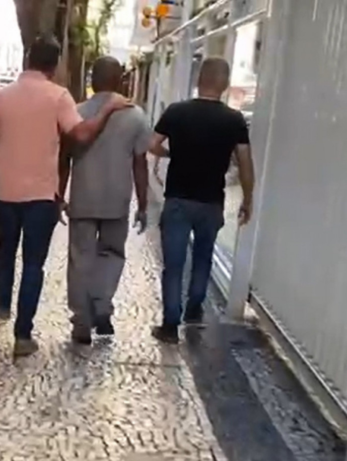 Suspeito foi preso em flagrante