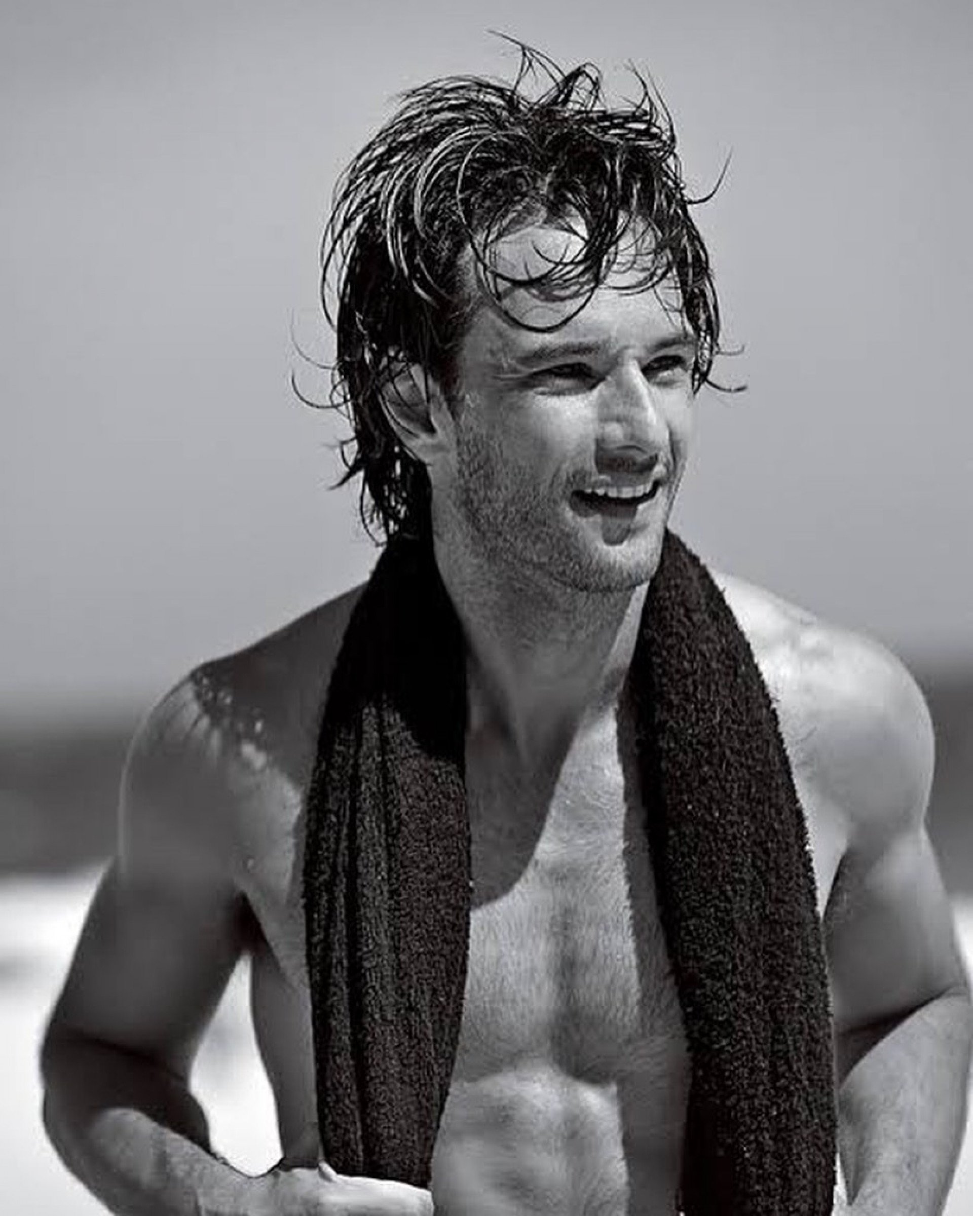  se derrete com foto sem camisa de Rodrigo Santoro Celebridades