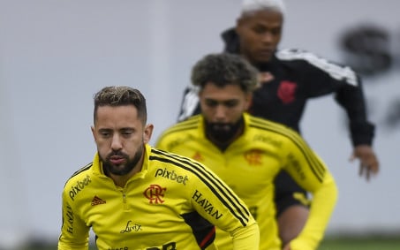 Flamengo descarta liberar Everton Ribeiro para o Corinthians em 2023