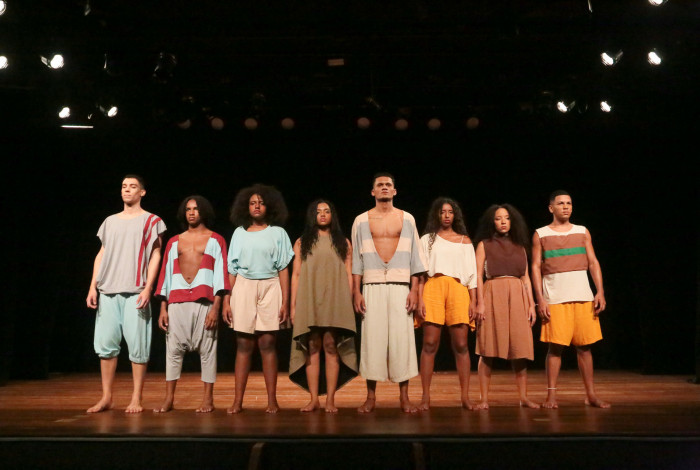 Peça "Se Meu Corpo Fosse"