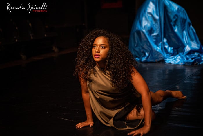 Peça "Se Meu Corpo Fosse"