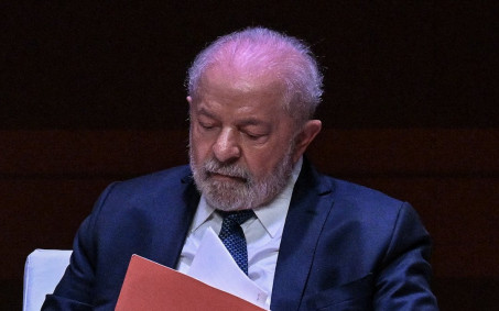 Lula conversa com presidente da Colômbia sobre combate ao garimpo ilegal e narcotráfico