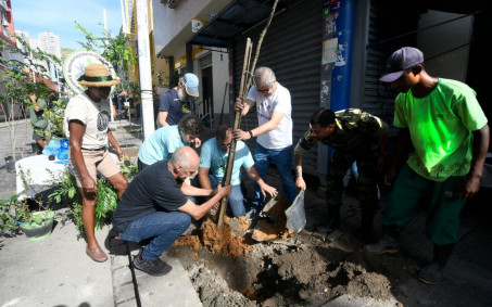 Nova Iguaçu celebra dia da Mata Atlântica com plantio de árvores