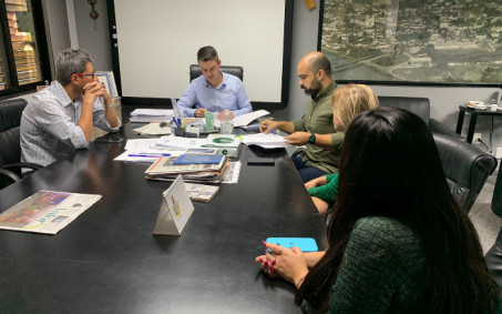 Prefeitura assina convênio com ITERJ para regularização fundiária