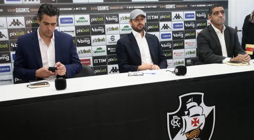 Paulo Bracks (diretor-executivo de futebol), Josh Wander (fundador da 777 Partners) e Luiz Mello (CEO do Vasco)