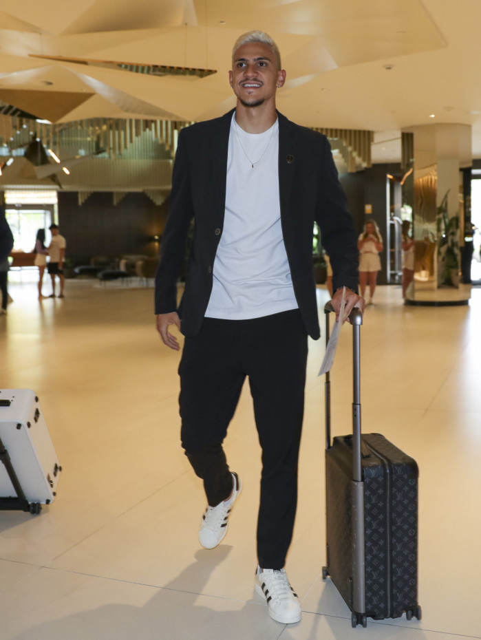 Pedro se apresenta à Seleção