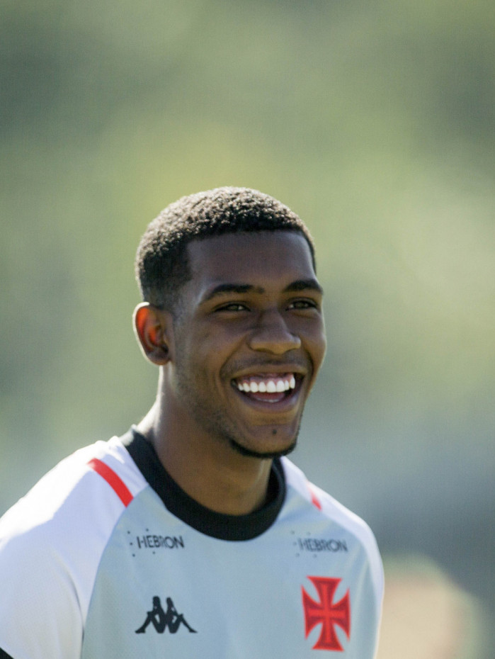 Pelo Vasco, nesta temporada, Rayan entrou em campo 31 vezes, fez dois gols e deu uma assist&ecirc;ncia