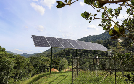 Cedae instala painéis de energia solar em reserva biológica de Nova Iguaçu