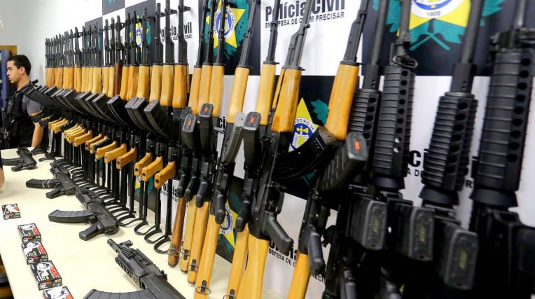 Polícia faz maior apreensão de armas do estado 