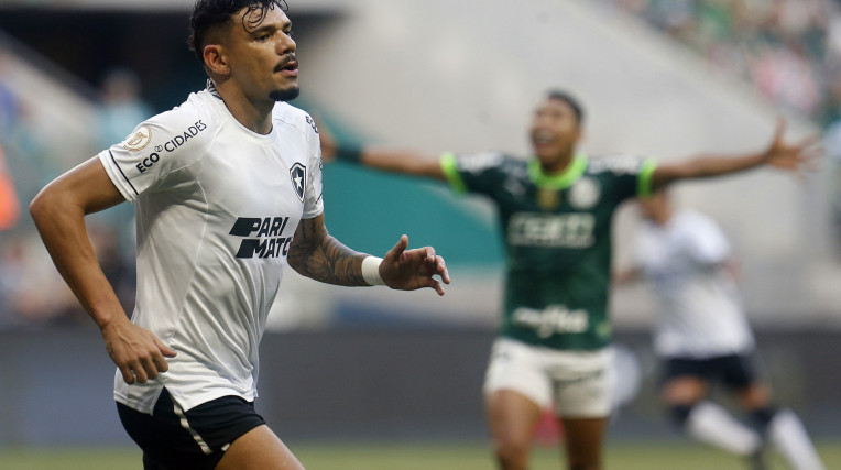 Cidade recebe melhor jogador do mundo - Jornal O ECO