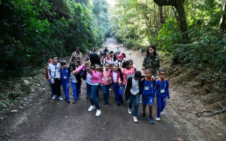 Alunos da rede municipal visitam Parque Natural de Nova Iguaçu