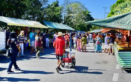Feira Livre reúne shows musicais neste domingo