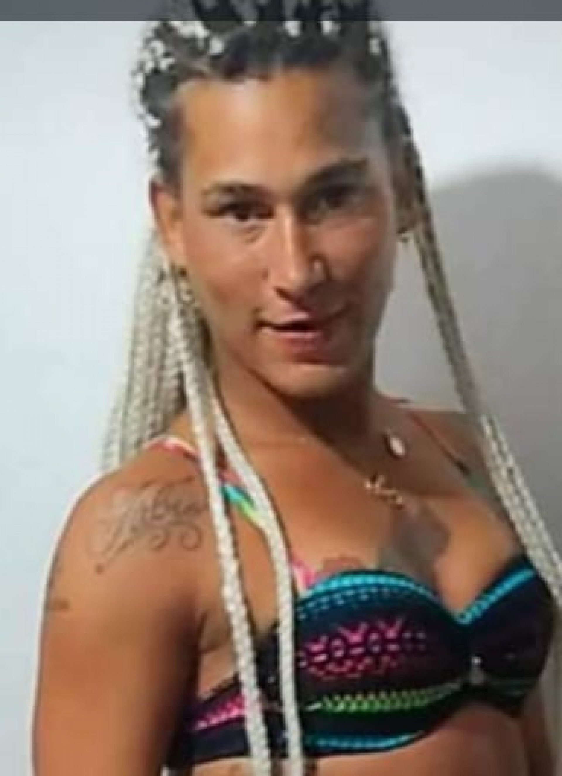 Moradora de um condom&iacute;nio popular, em Maric&aacute;, Naiury Mour&atilde;o, 28 anos, tinha o costume de ficar fora de casa, mas sempre mantinha contato com a fam&iacute;lia 