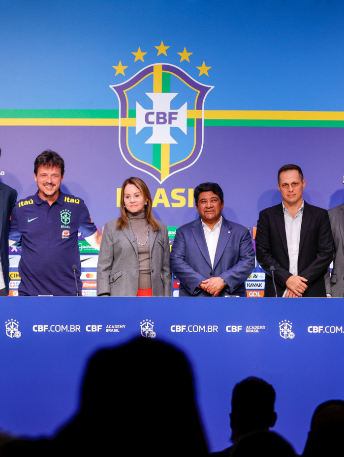 Fernando Diniz &eacute; anunciado como novo t&eacute;cnico da Sele&ccedil;&atilde;o Brasileira