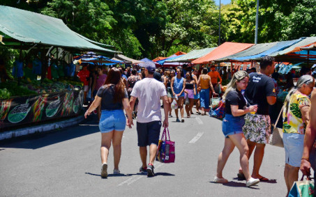 Pagode anima Feira Livre neste domingo
