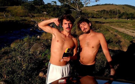 Jesuíta Barbosa acusa namorado de agressão, mas apaga post: 'Não estou bem'