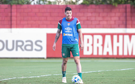 Lesão de Nino não é grave e zagueiro fará tratamento para jogar final da Libertadores